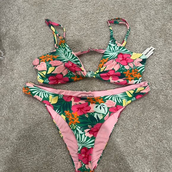 Dippin' Daisy's Other - Dippin Daisys Floral Green & Pink Bikini Set XL